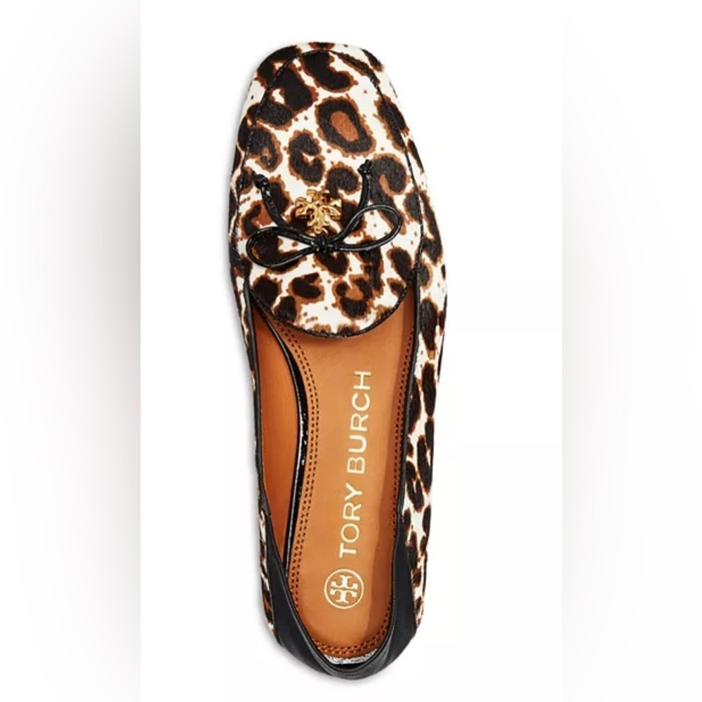 Tory Burch Leopard Print Flats with Black Trim and Flexible Leather Heel - Picture 2 of 11